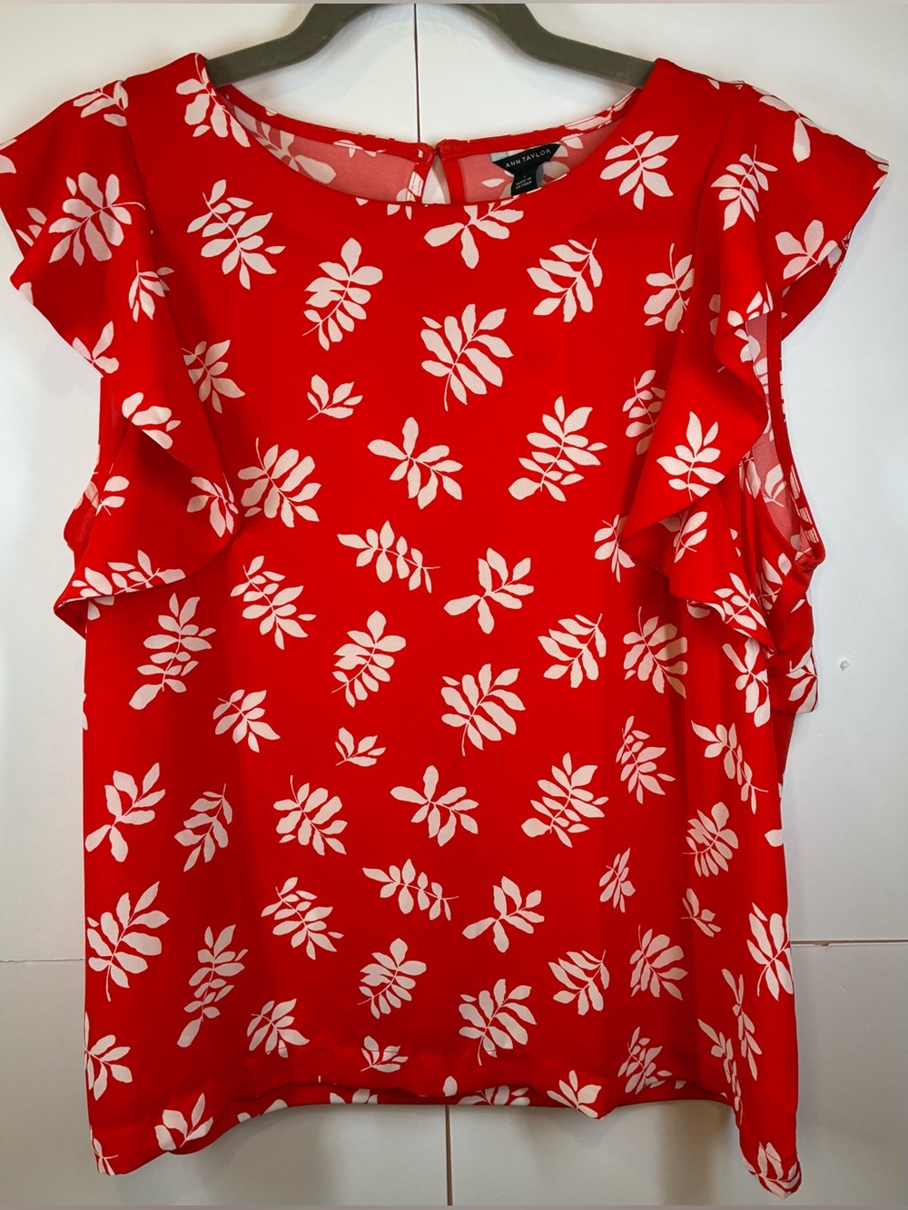 Ann Taylor Red White Leaf Print Flutter Sleeve Blouse Women's Size Large NWT